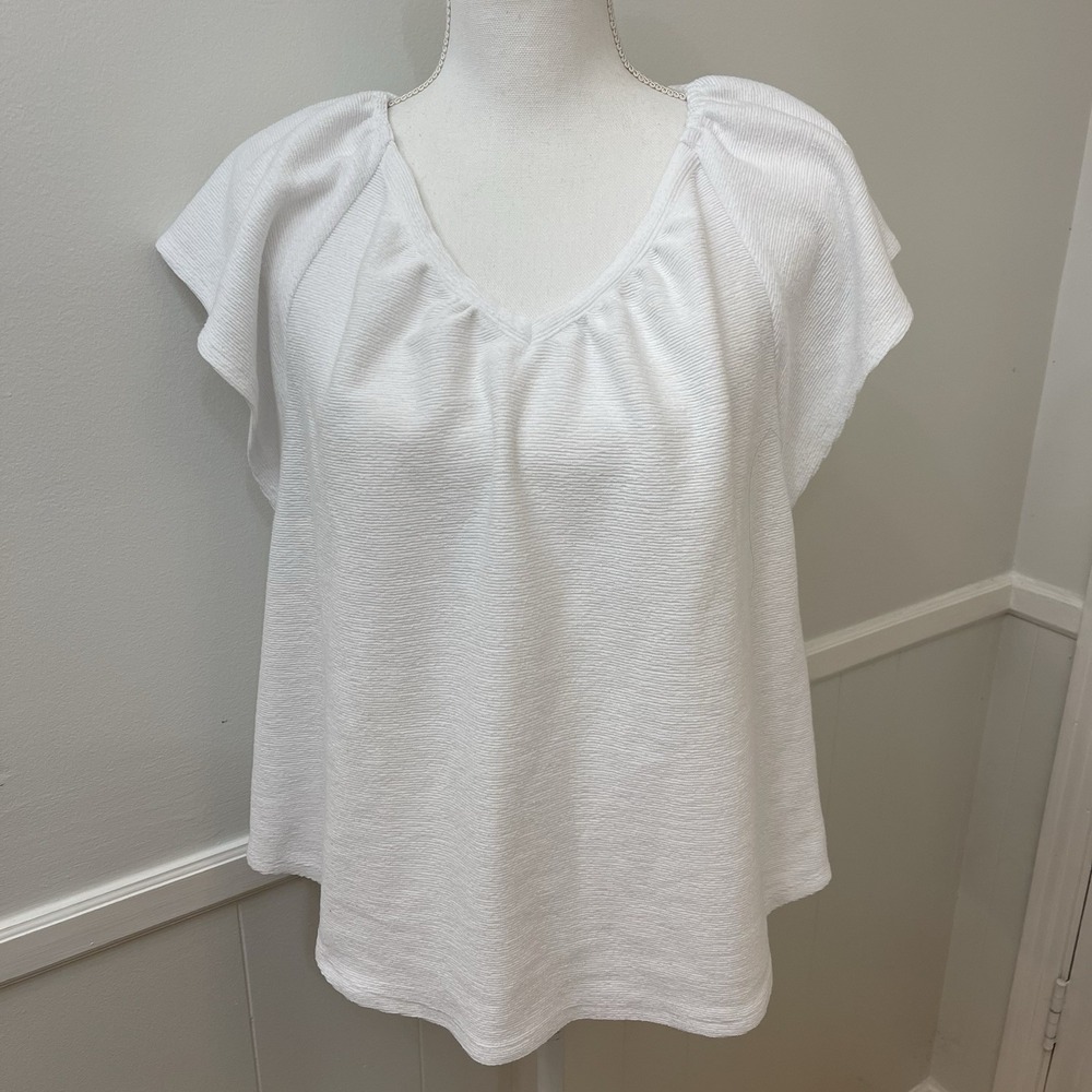 Crown & Ivy Women's White V Neck‎ Flutter Sleeve Terry Cloth Top Medium
